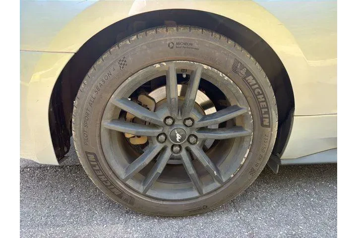 $16490 : Ford Mustang 2017 EcoBoost 2 image 8