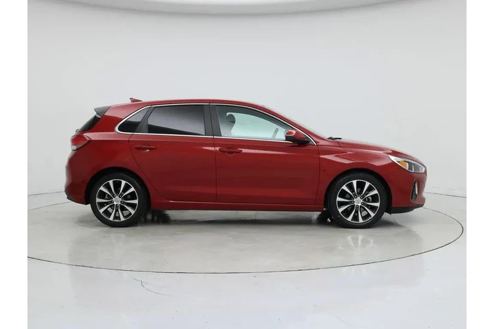 $13998 : Hyundai ELANTRA GT 2019 4dr image 7