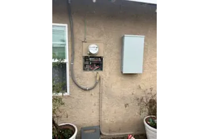ELECTRICISTA y PLOMERIA image 9