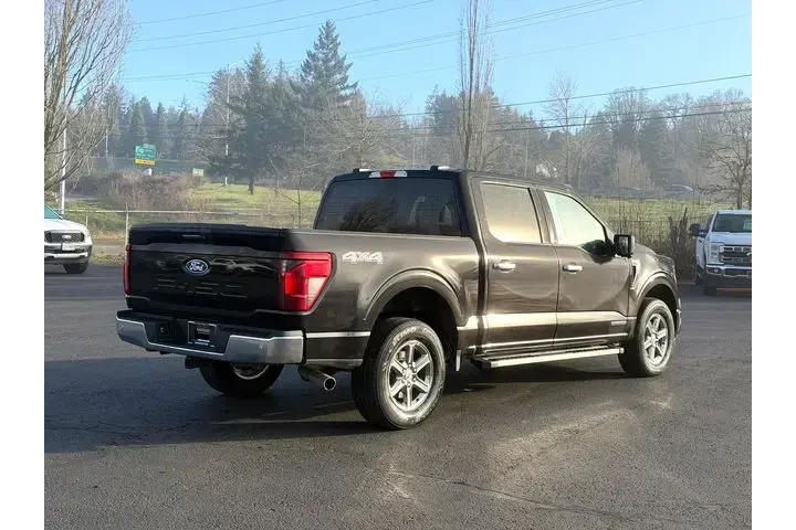 $39983 : Ford F-150 2024 4x4 XLT 4dr image 4