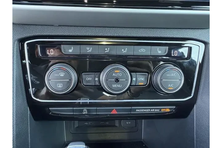 $27999 : Volkswagen Atlas Cross Sport image 5