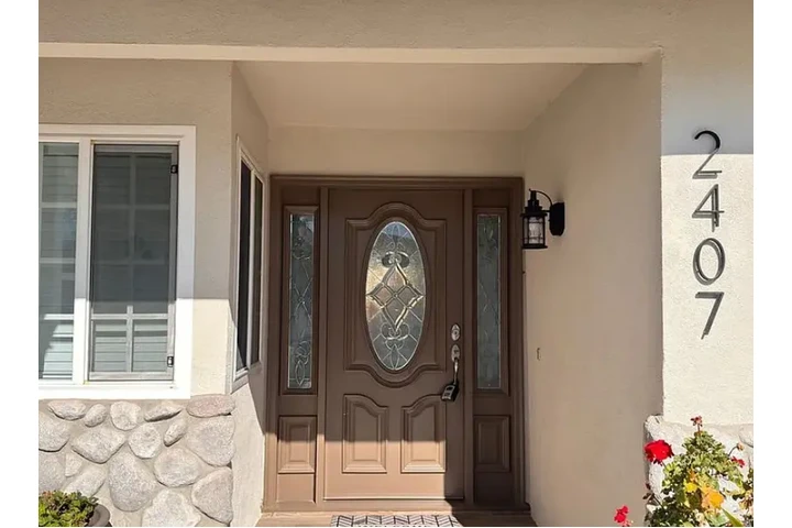 $2100 : 🍄Home Freshly Updated🍄 image 1