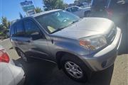 $5995 : 2005 RAV4 thumbnail