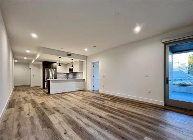 $1450 : Beautiful 1BED 1BA Unit in LA image 5