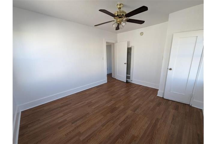 L.A.UPSTAIRS 2 BEDROOM APT image 4