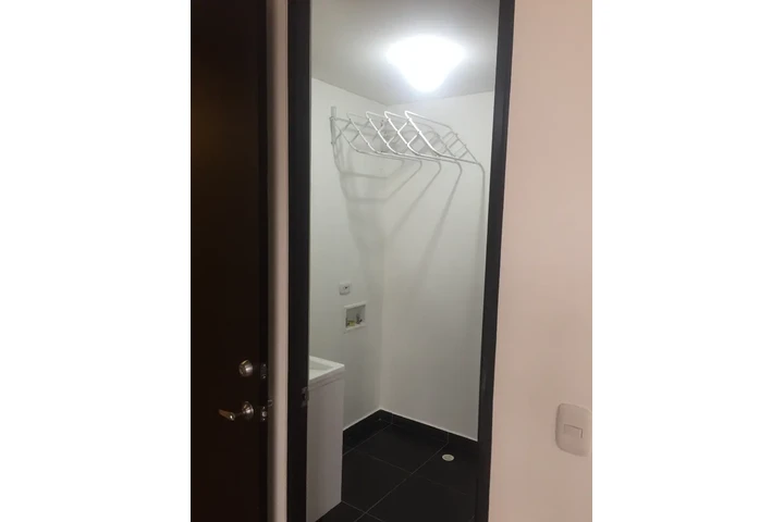 $1990000 : ARRIENDO APARTAMENTO CHAPINERO image 6