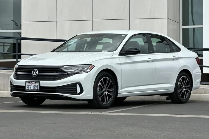 $20900 : Volkswagen Jetta 2023 Sport image 7