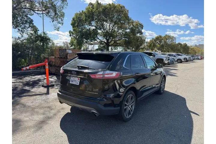 $19800 : Ford Edge 2020 Titanium 4dr image 2