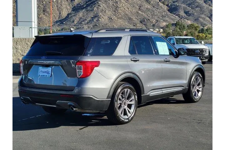 $28500 : Ford Explorer 2023 XLT 4dr S image 2