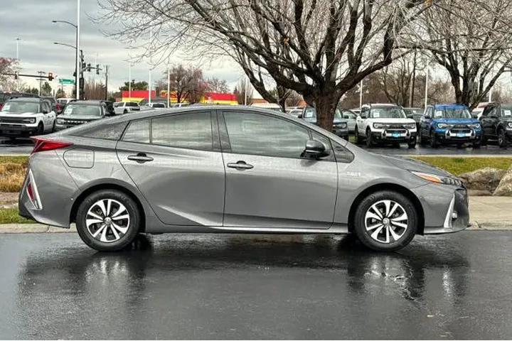 $13995 : Toyota Prius Prime 2017 Adva image 8