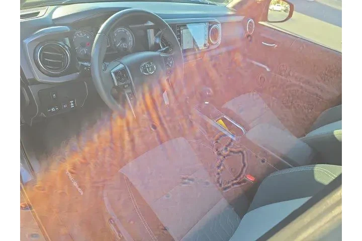 $39995 : Toyota Tacoma 2020 4x4 TRD O image 7