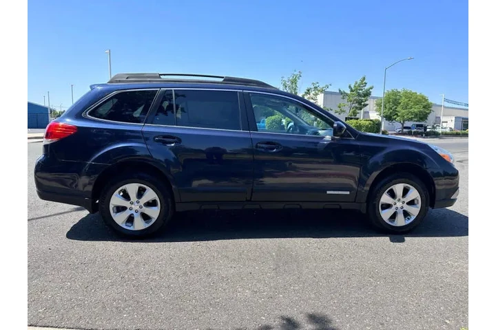 $8670 : 2012 Outback 2.5i Premium image 5
