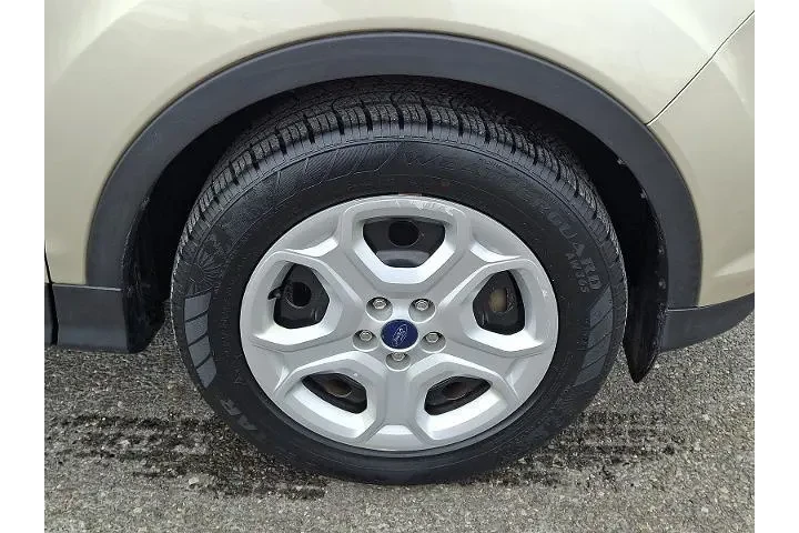 $11977 : Ford Escape 2017 S 4dr SUV image 8