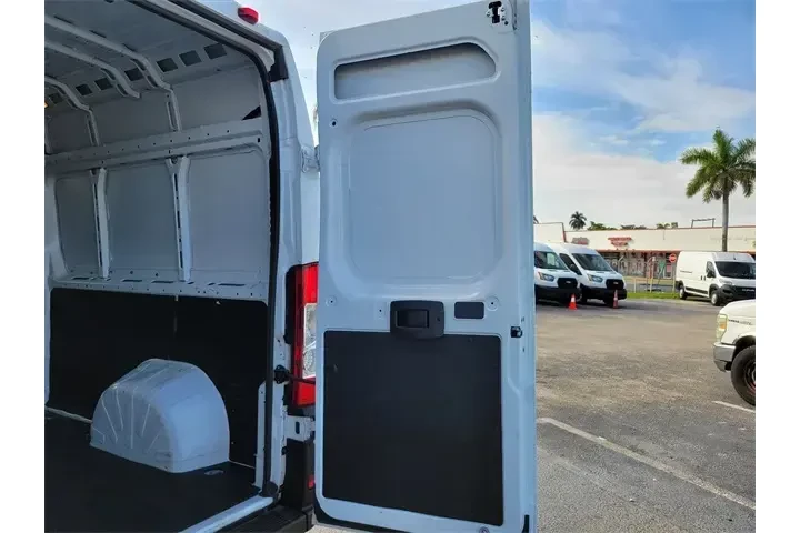 $37991 : Ram ProMaster 2025 Tradesman image 8