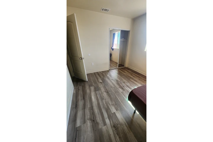 $850 : SE RENTA CUARTO image 2