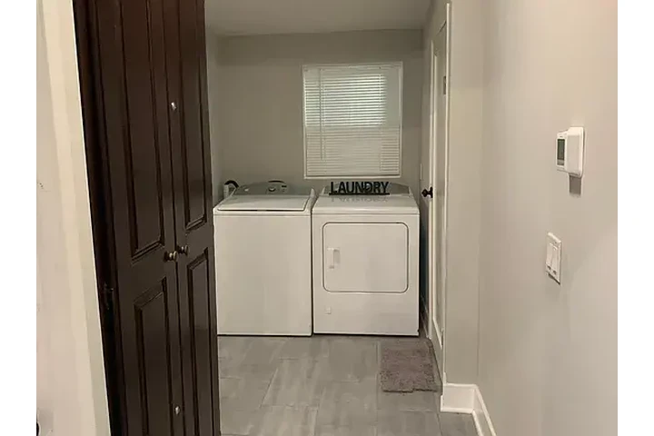 $2500 : Charming home for rent in LA image 5