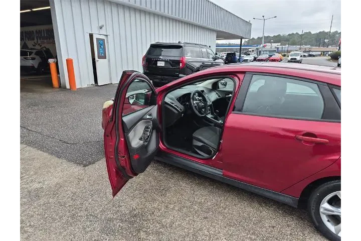 $2988 : Ford Focus 2014 SE 4dr Hatch image 9