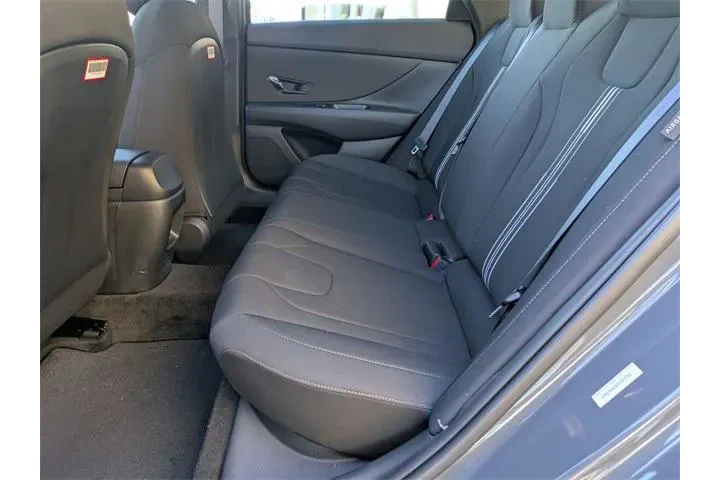 $25389 : Hyundai ELANTRA 2025 SEL Spo image 10