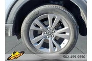 $28205 : Ford Explorer 2023 AWD XLT 4 thumbnail