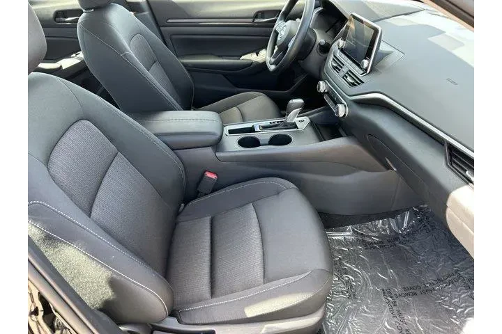 $21789 : Nissan Altima 2025 2.5 S 4dr image 9