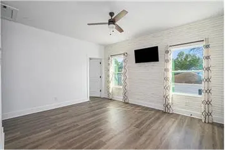 $1700 : Rental property with 2 bedro image 6