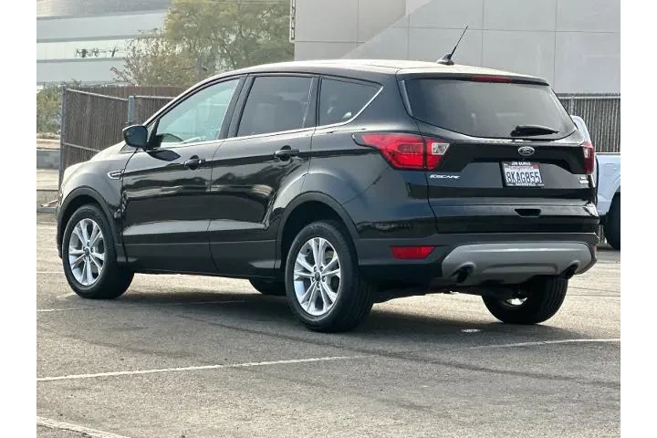 $14990 : Ford Escape 2019 SE 4dr SUV image 5