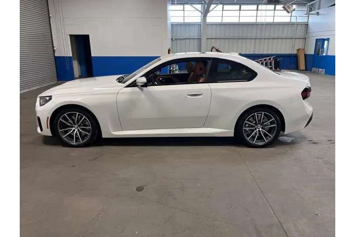 $34971 : BMW 2 Series 2024 230i 2dr C image 6