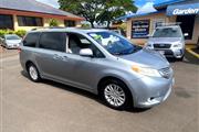 $8995 : 2011 Sienna thumbnail