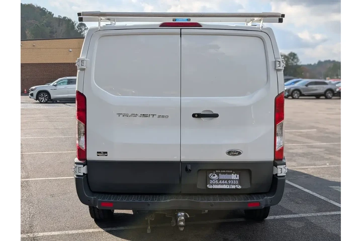 $17990 : Ford Transit 2018 250 3dr SW image 8