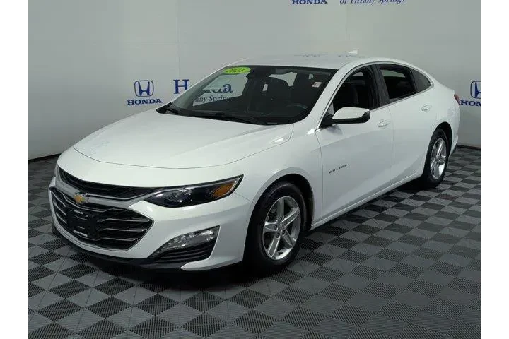 $18575 : Chevrolet Malibu 2023 LT 4dr image 3