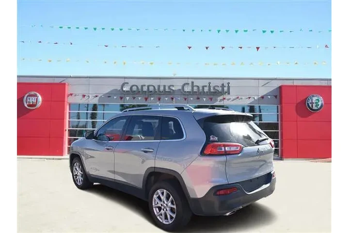 2015 Cherokee Latitude image 6