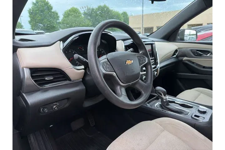 $28904 : Chevrolet Traverse 2023 4x4 image 6