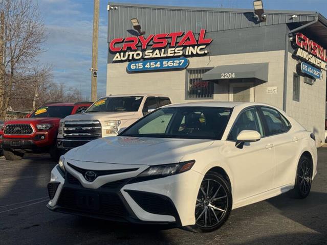 $17495 : 2021 Camry SE image 1