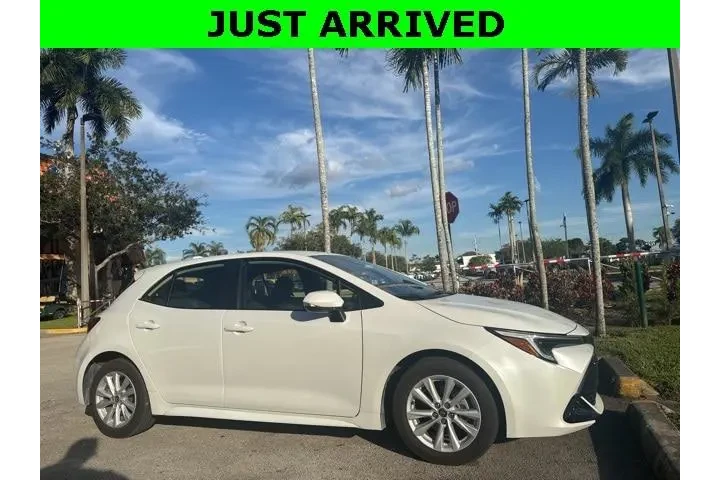 $22500 : Toyota Corolla Hatchback 202 image 1