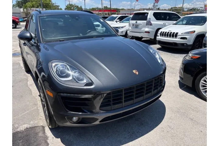 2017 Macan S image 3