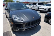 2017 Macan S thumbnail