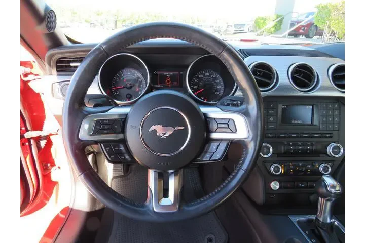 $25991 : Ford Mustang 2018 GT 2dr Fas image 8