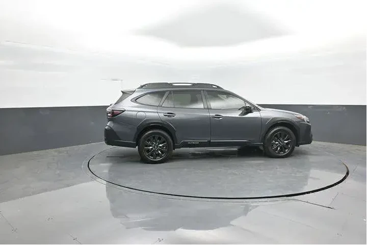 $30417 : Subaru Outback 2023 AWD Onyx image 8