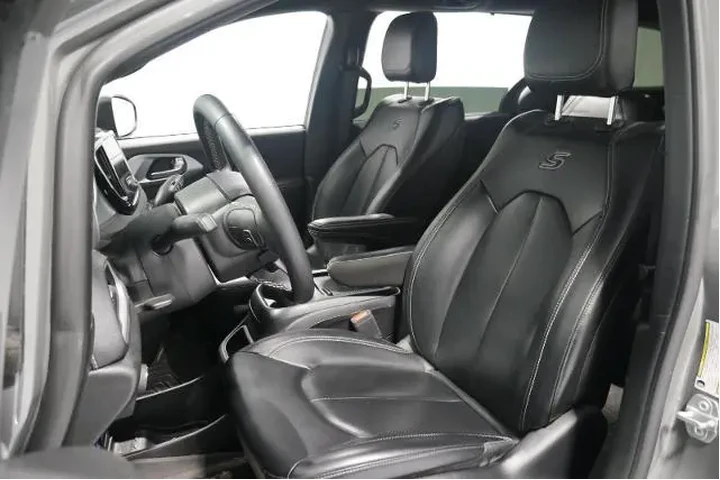 $32000 : Chrysler Pacifica 2023 AWD T image 10