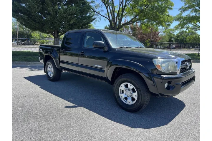 $12500 : 2011 Tacoma V6 image 5