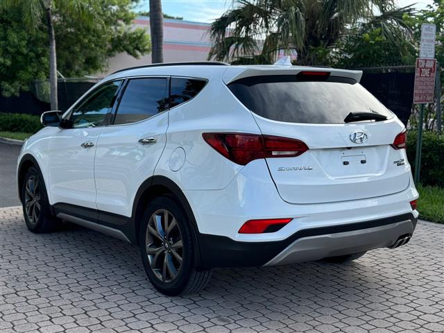 $13900 : 2018 Hyundai Santa Fe Sport image 6