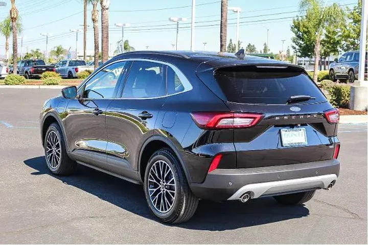 $29999 : Ford Escape Plug-In Hybrid 2 image 6