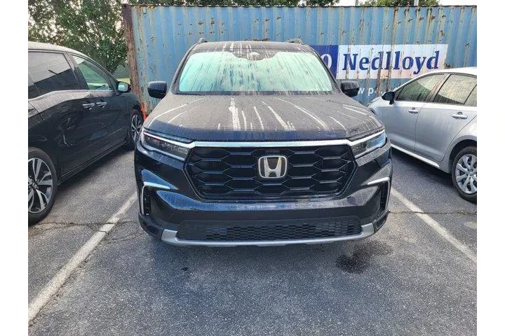 $41978 : Honda Pilot 2023 Touring 4dr image 2