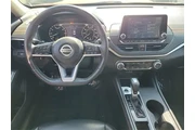 $23450 : Nissan Altima 2021 2.5 SR 4d thumbnail