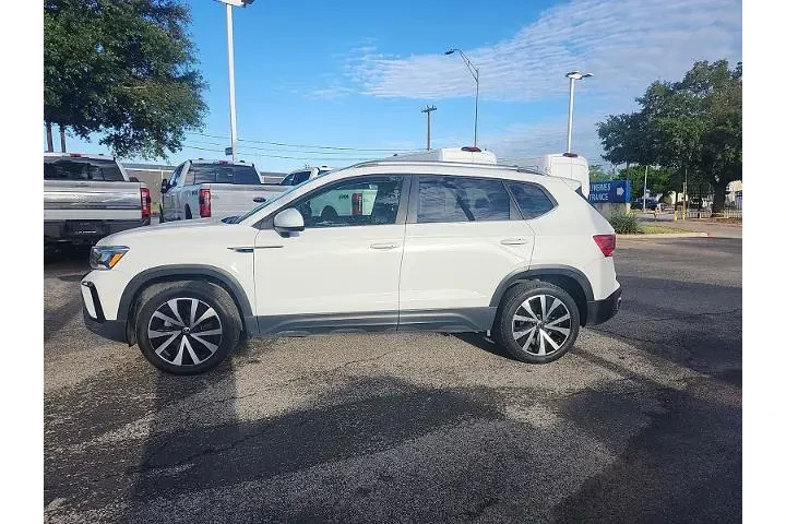 $19997 : Volkswagen Taos 2024 SE 4dr image 4