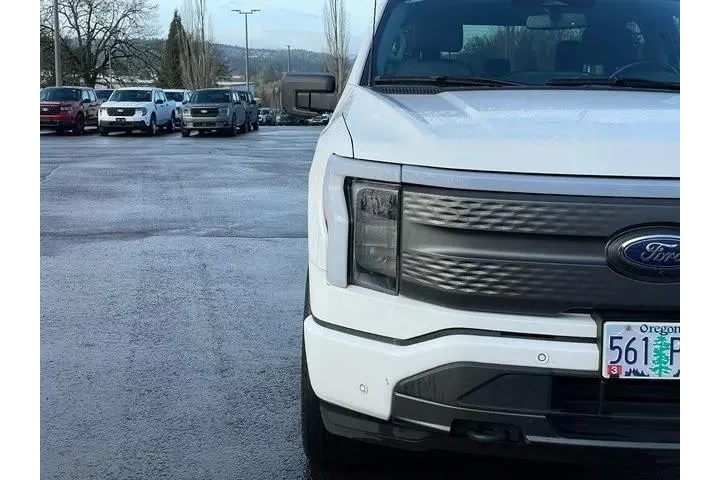 $36995 : Ford F-150 Lightning 2023 AW image 9