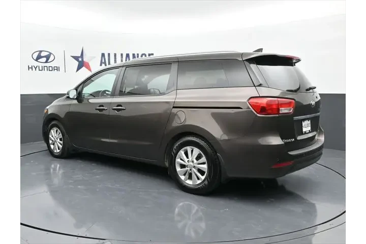 $9988 : Kia Sedona 2016 LX 4dr Mini- image 5