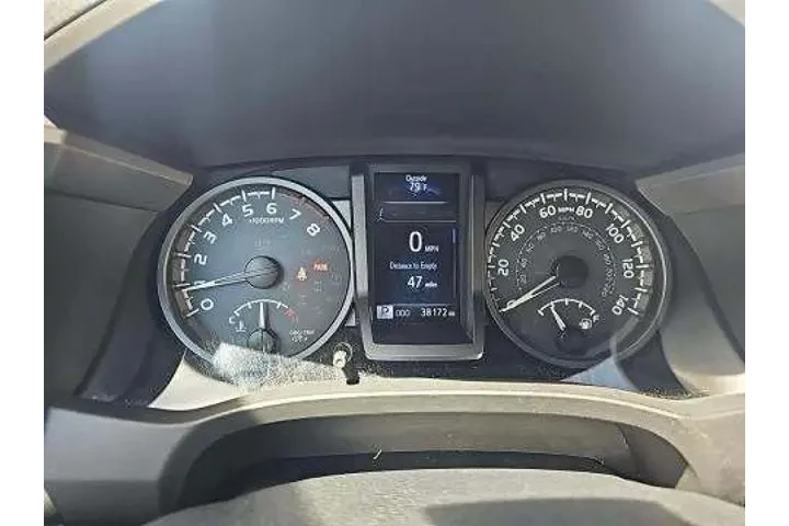 $33777 : Toyota Tacoma 2019 4x2 TRD O image 6