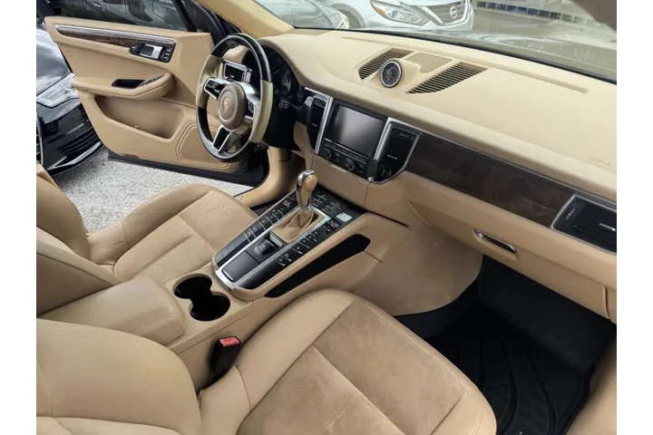 $23797 : 2015 Macan S image 7