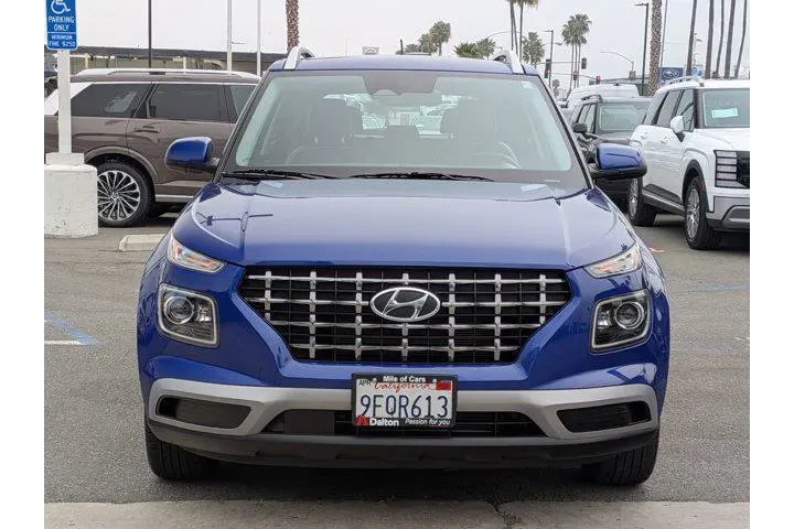 $18777 : Hyundai VENUE 2023 Limited 4 image 2